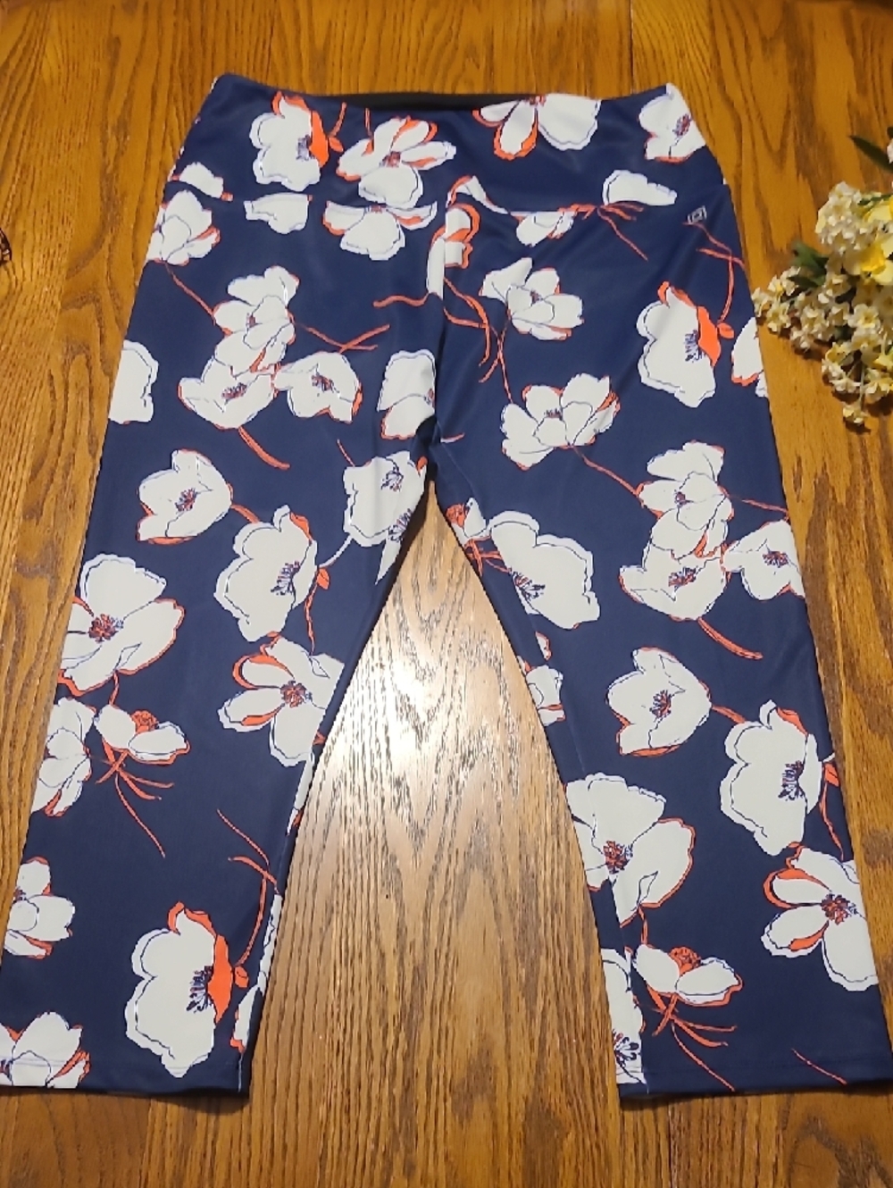 Liz Claiborne Navy Pants with White and Coral Floral Print - Picture 2 of 7